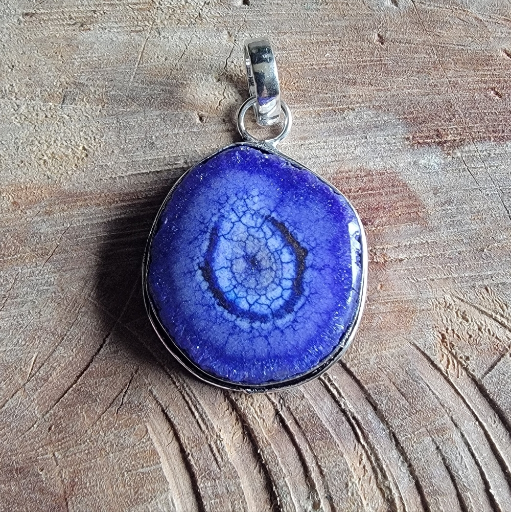 Handcrafted Stunning Blue Solar Quartz 925 Silver Plated Pendant . - Picture 2 of 5